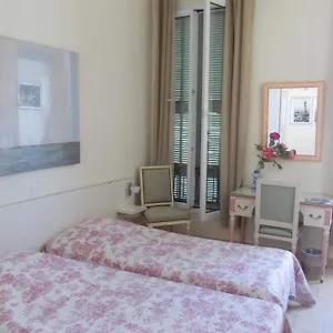 loursin.fr-provencehotel.com/